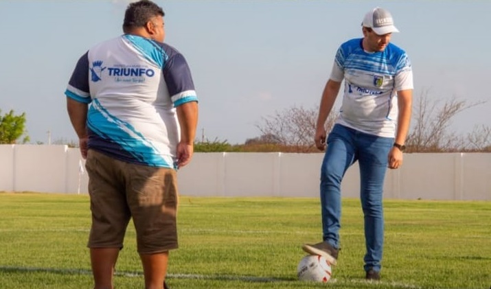 Em Triunfo: Prefeito Espedito Filho participa da abertura do Campeonato Municipal de Futebol WhatsApp Image 2023 11 05 at 09.51.202 - Em Triunfo: Prefeito Espedito Filho participa da abertura do Campeonato Municipal de Futebol