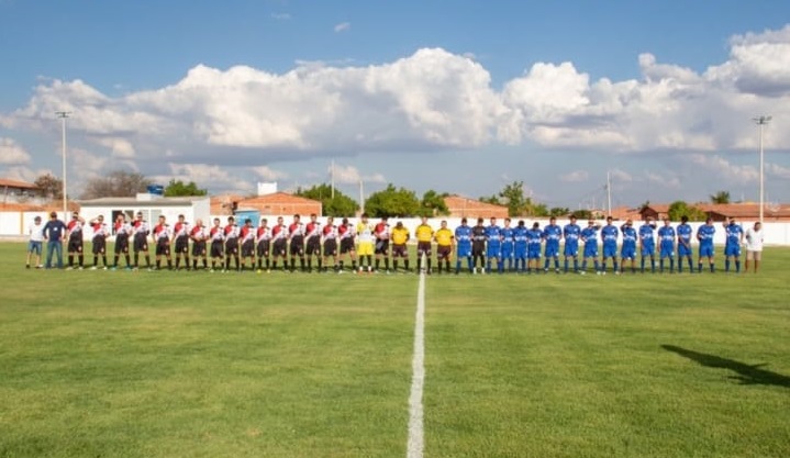 Em Triunfo: Prefeito Espedito Filho participa da abertura do Campeonato Municipal de Futebol WhatsApp Image 2023 11 05 at 09.51.211 - Em Triunfo: Prefeito Espedito Filho participa da abertura do Campeonato Municipal de Futebol