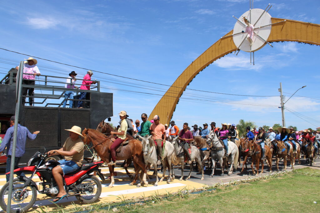 Em Triunfo: Prefeito Espedito Filho participa da 3ª edição da cavalgada Tropeiros do Menino Deus IMG 7176 1024x683 - Em Triunfo: Prefeito Espedito Filho participa da 3ª edição da cavalgada Tropeiros do Menino Deus